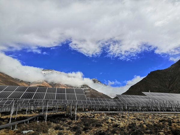 16 齐耀堆龙德庆区古荣乡40兆瓦农光互补并网光伏总承包工程.jpg